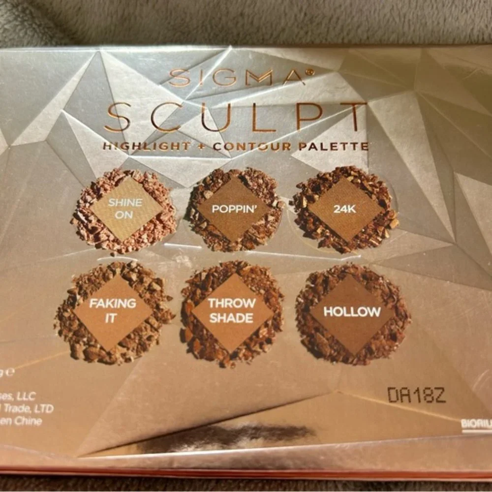 Sigma Beauty Sculpt Highlight Contour Palette- NWOB